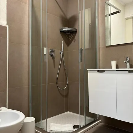 Di Bianca Фолиньо